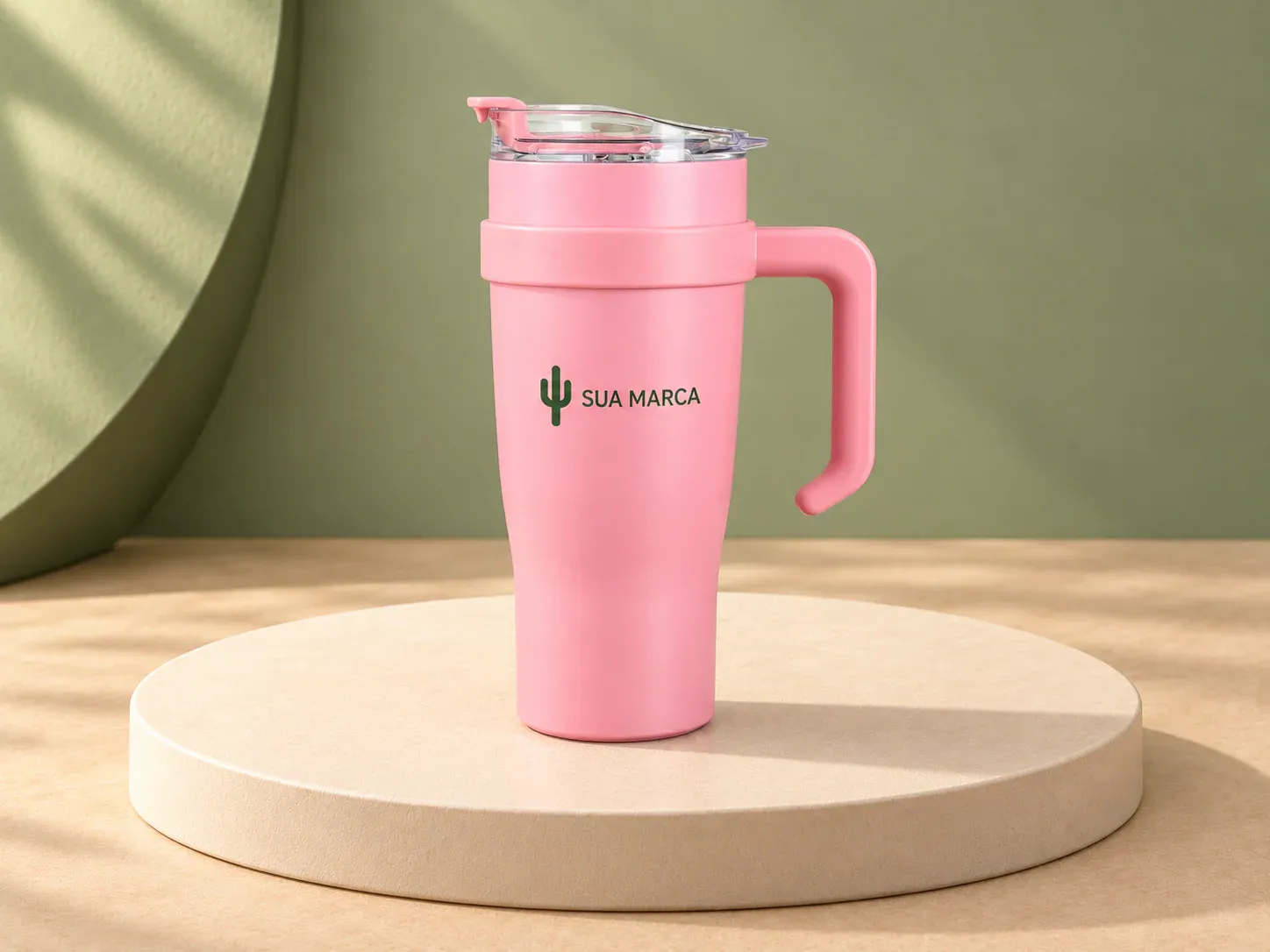 Caneca térmica em inox 304 1,2 L com canudo em inox, com exemplo de personalização colorida: um cacto e o texto “SUA MARCA” impressos em cor