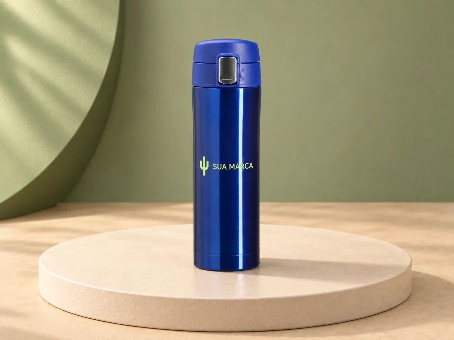 Garrafa térmica inox 450 ml, com exemplo de personalização colorida: um cacto e o texto “SUA MARCA” impressos em cor