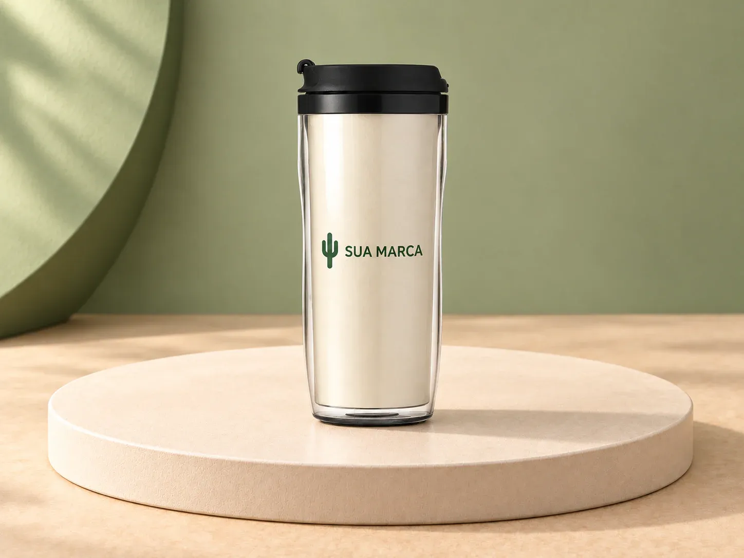 Copo plástico porta foto 350 ml, com exemplo de personalização colorida: um cacto e o texto “SUA MARCA” impressos em cor