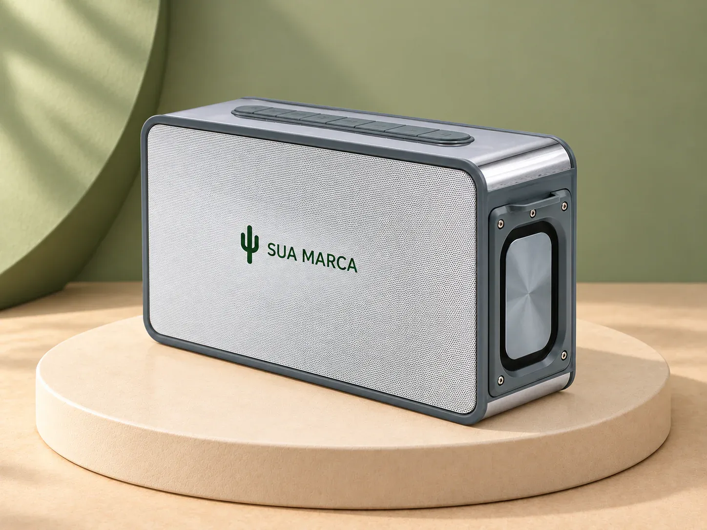 Caixa de som Bluetooth 80 W com microfone, com exemplo de personalização colorida: um cacto e o texto “SUA MARCA” impressos em cor