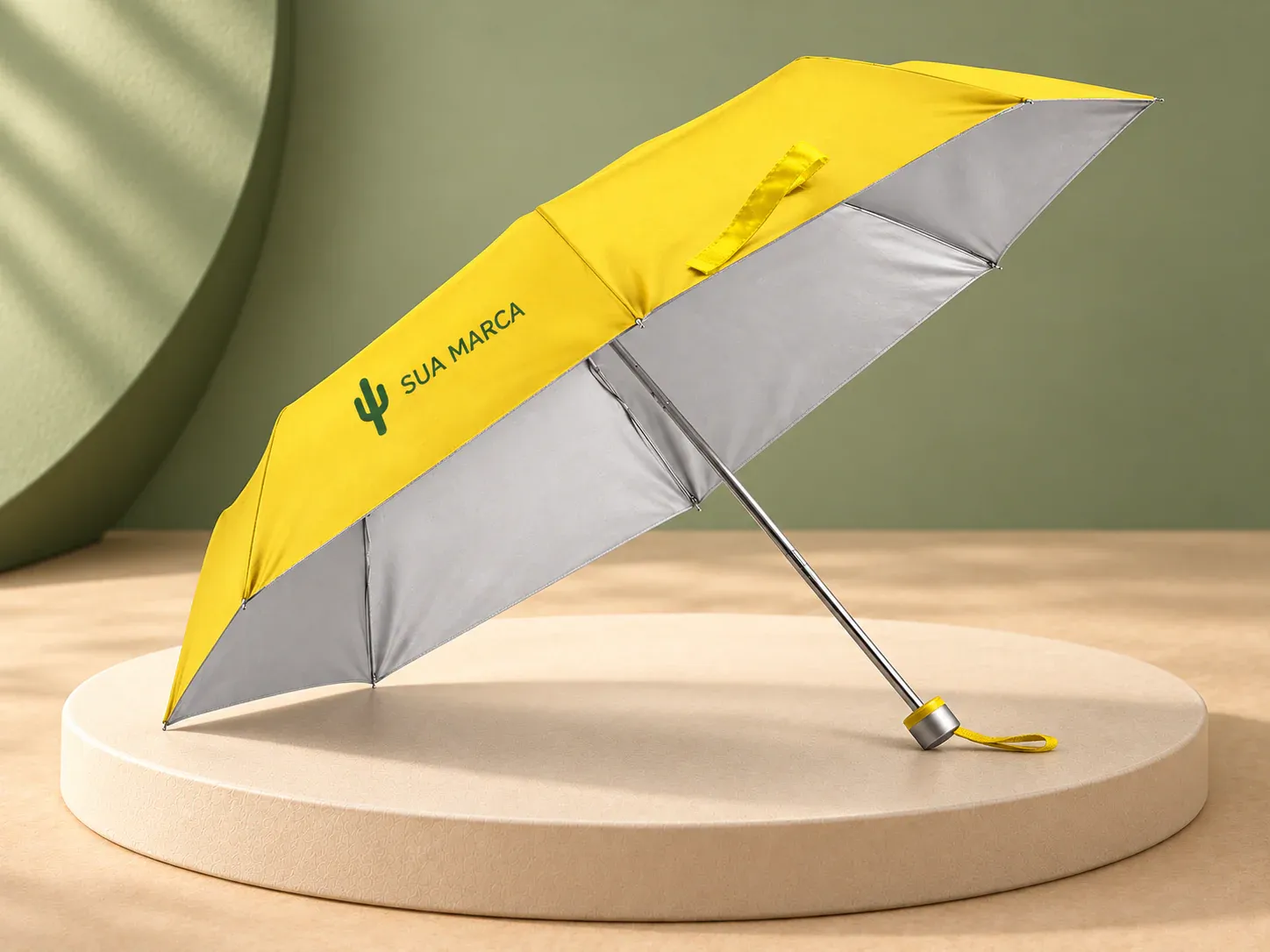 Guarda-chuva dobrável em poliéster 190T, com exemplo de personalização colorida: um cacto e o texto “SUA MARCA” impressos em cor