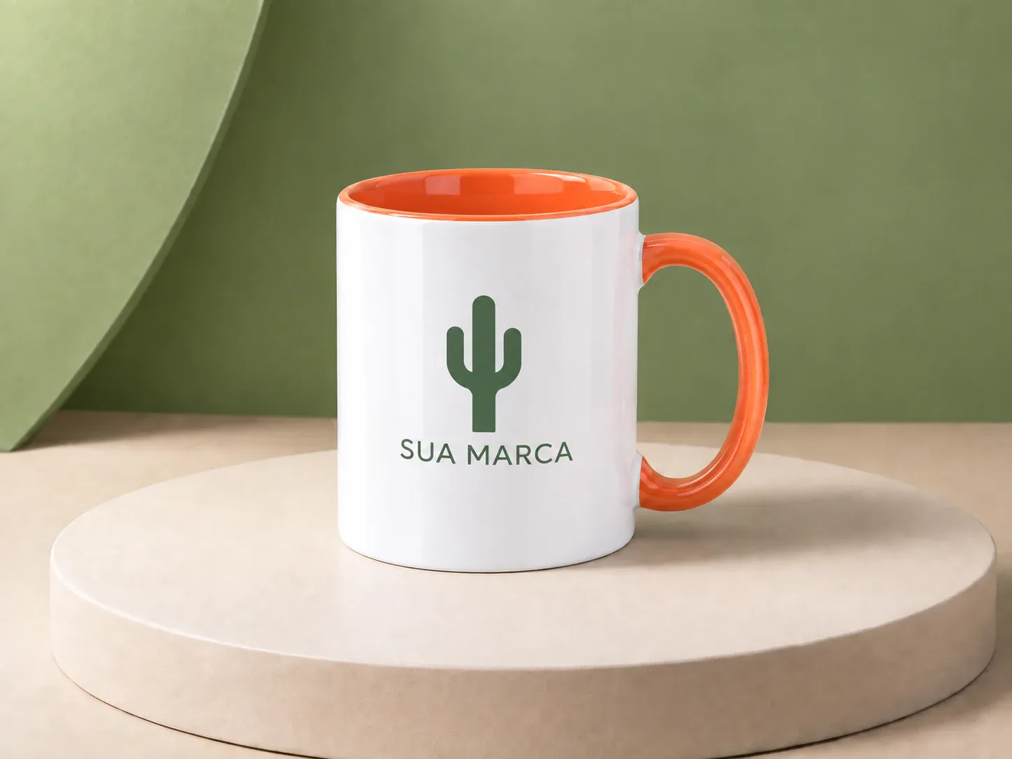 Caneca de cerâmica 330 ml com interior colorido, com exemplo de personalização colorida: um cacto e o texto “SUA MARCA” impressos em cor