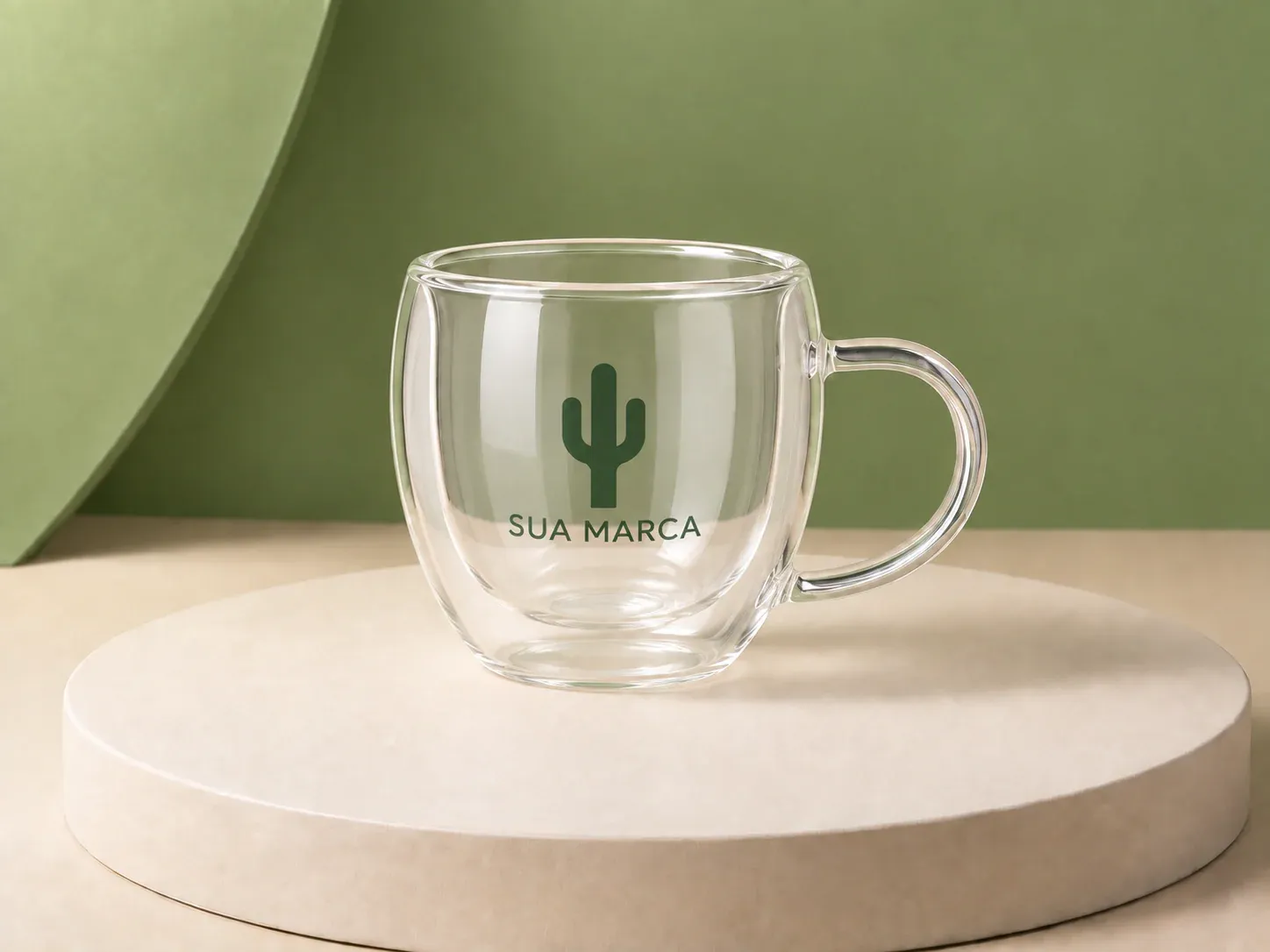 Caneca de vidro de parede dupla 150 ml, com exemplo de personalização colorida: um cacto e o texto “SUA MARCA” impressos em cor