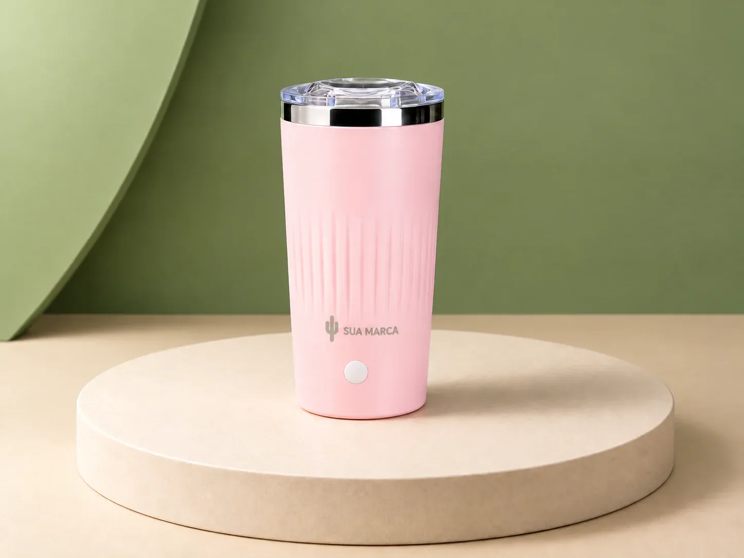 Copo com misturador 450 ml, com exemplo de gravação a laser: um cacto e o texto “SUA MARCA” gravados
